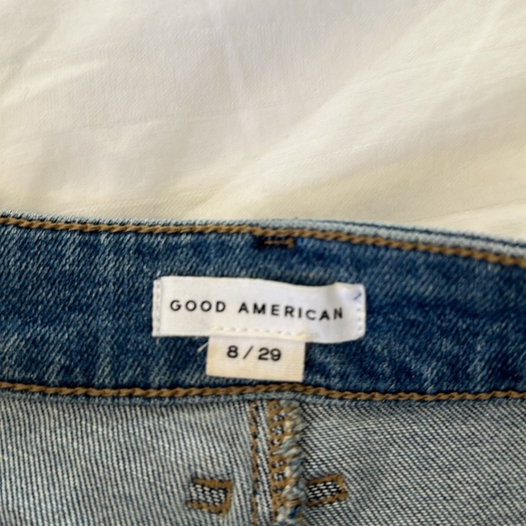 Good American Good Curve Shorts Size 8/29 - Picture 3 of 3